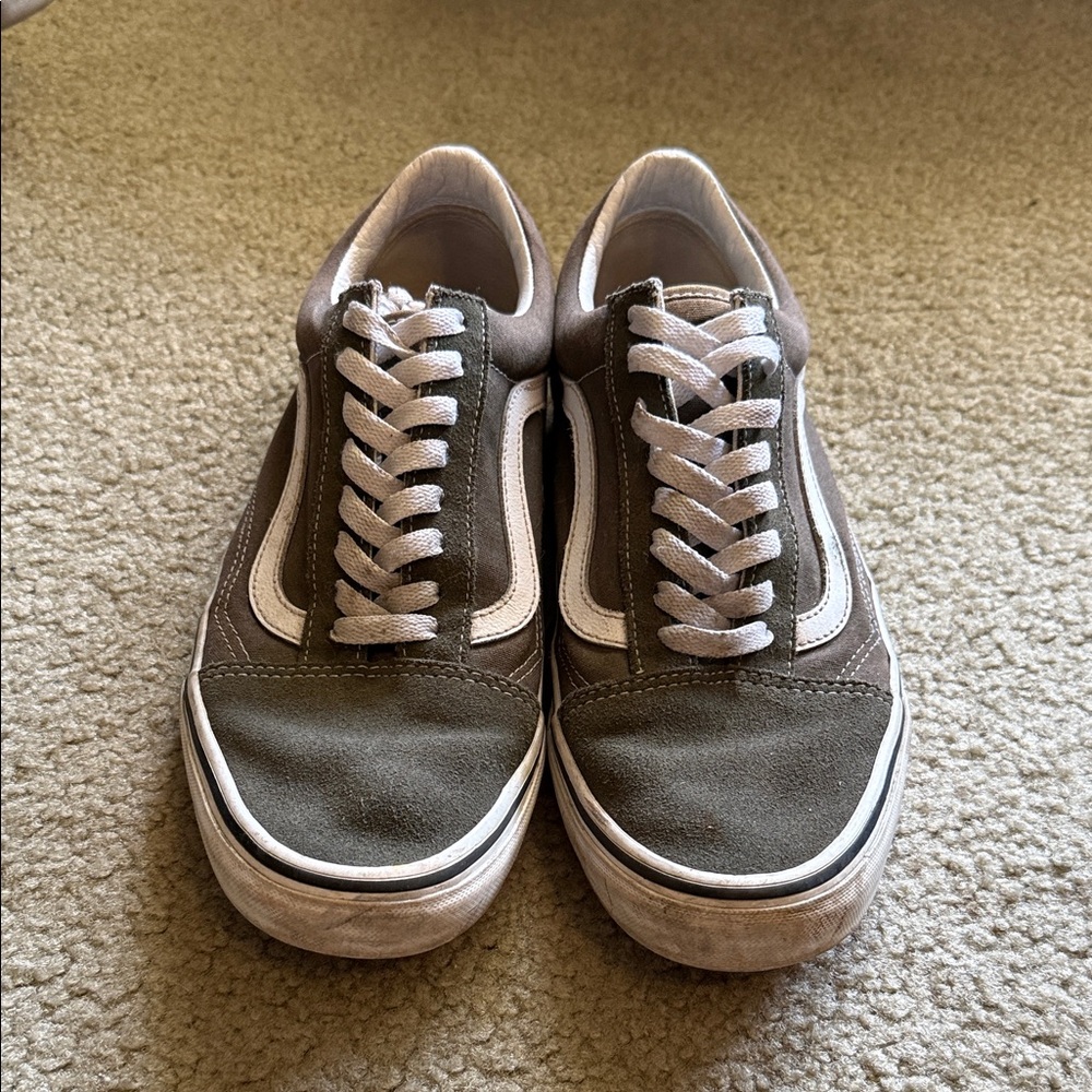 Vans Men's Olive Green and White Old Skool Sneakers